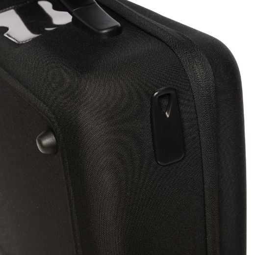 Soft Shell-Case hardware